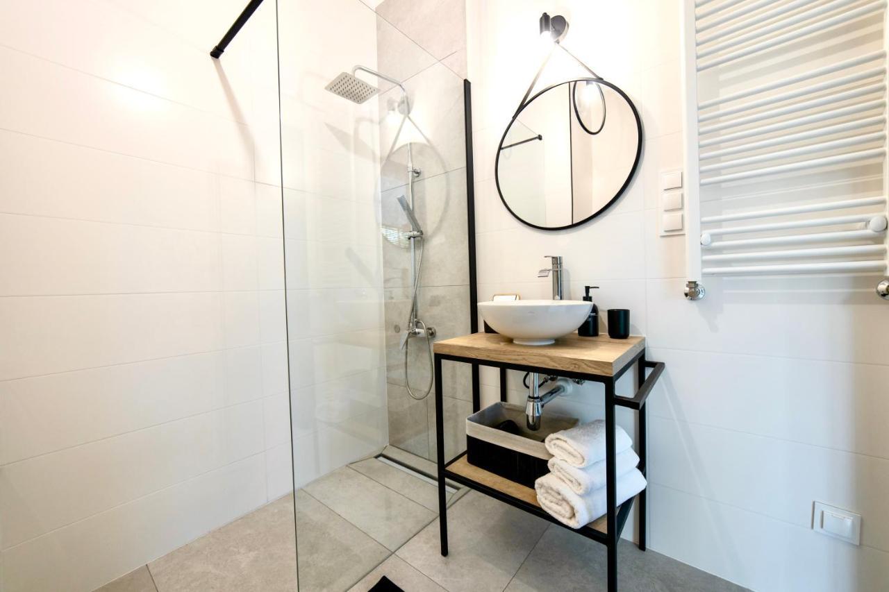 Apartament Ogrodowy Zakatek Uniejow Esterno foto